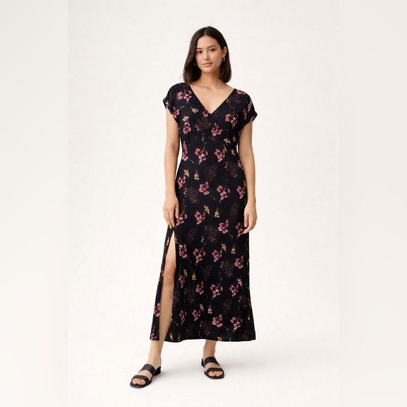 Madewell Dresses & Skirts - ✨ Madewell Black Floral Maxi Dress – Size 10 ✨